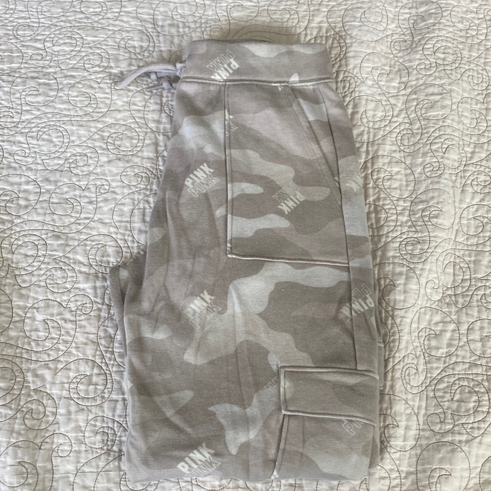 Victoria’s Secret PINK Skinny Jogger